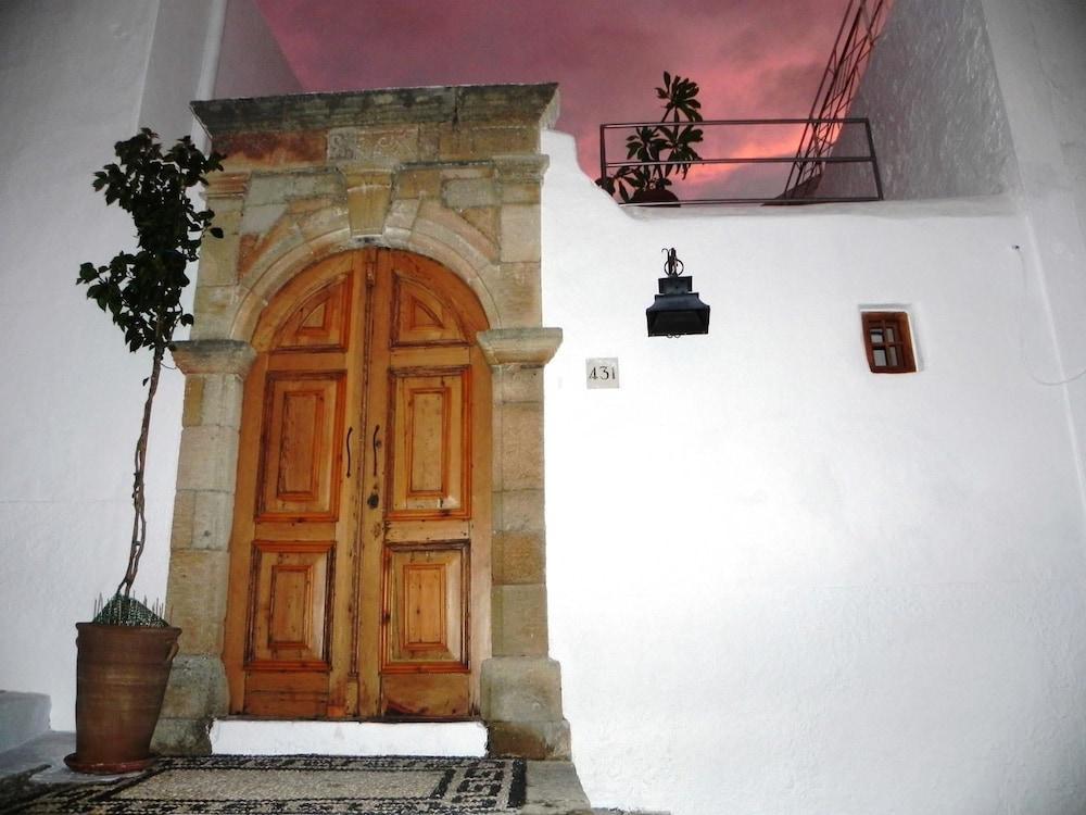 Lindos Esel Suites Eksteriør billede
